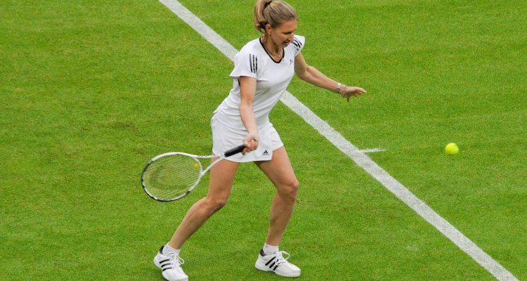 Steffi Graf Das Vermogen Der Ehemaligen Tennisspielerin 2021